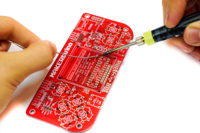 Microcontroller-Sockel löten